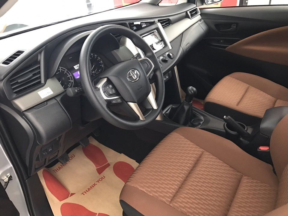 Toyota Innova 2.0E 2018 - Bán Toyota Innova đời 2018, đủ màu, giao ngay, trả trước 170tr nhận xe, hỗ trợ trả góp lãi suất 0.33%