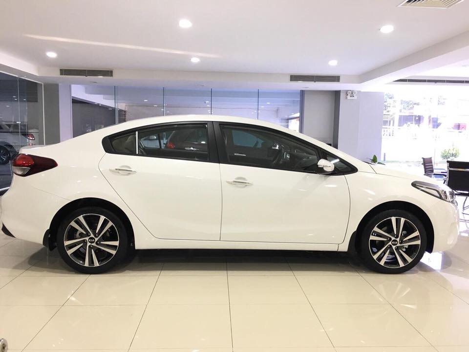 Kia Cerato 1.6 SMT 2018 - HOT! Kia Cerato 2018 Sedan phân khúc C giá chỉ 499tr 