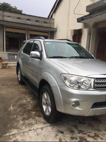 Toyota Fortuner G 2011 - Cần bán lại xe Toyota Fortuner G 2011, giá 670tr