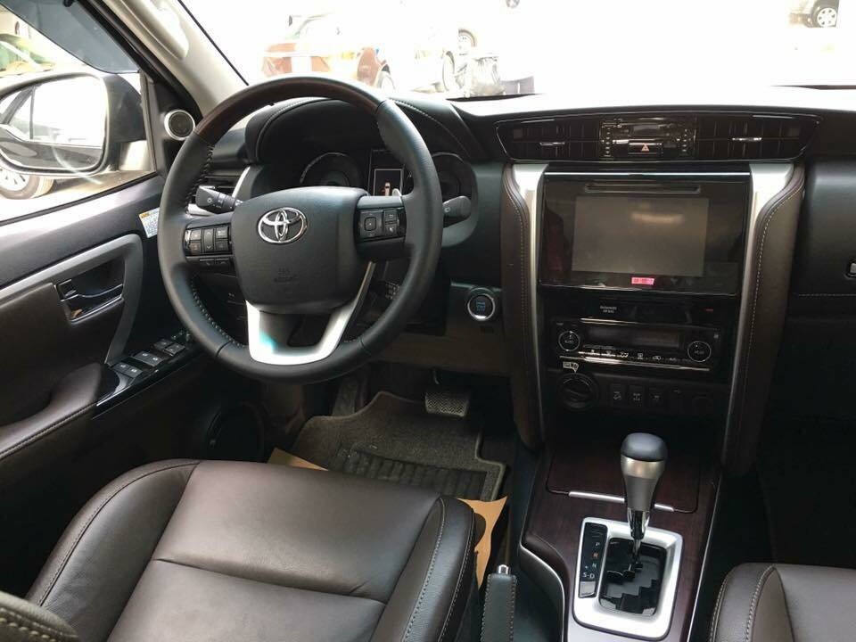 Toyota Fortuner 2.7 2018 - Nhận đặt xe Fortuner 4x2 máy dầu số tự động 2018. Lh: 012476.55555.