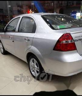 Chevrolet Aveo 2012 - Cần bán lại xe Chevrolet Aveo năm 2012, màu bạc 