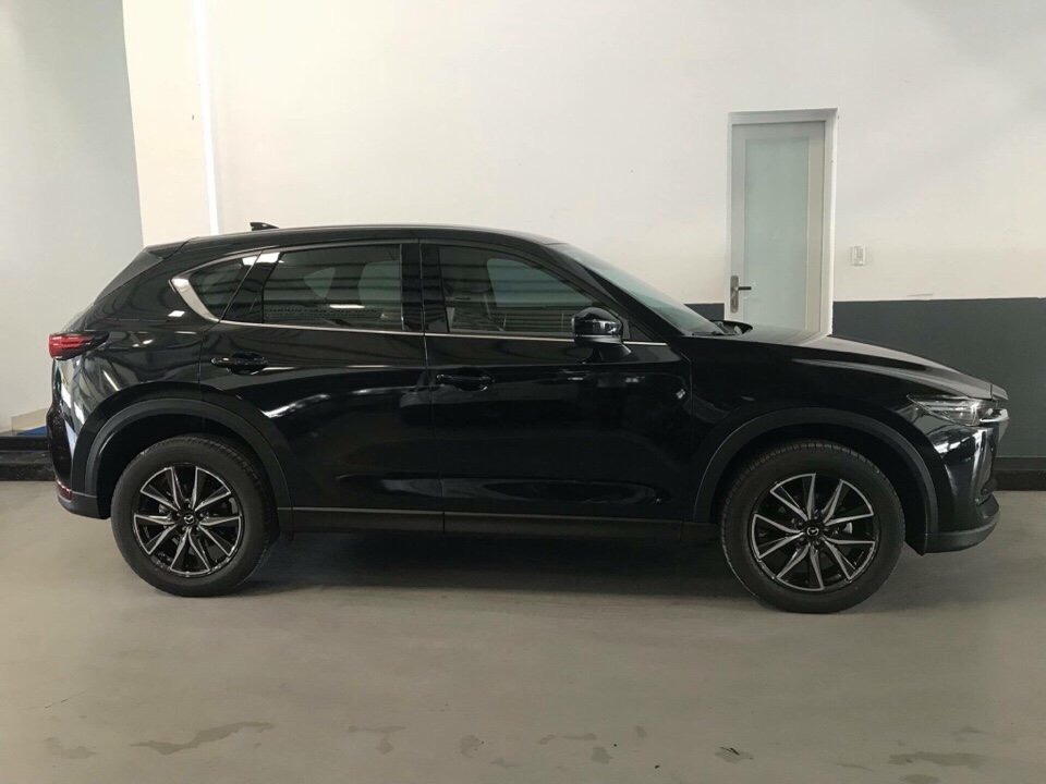 Mazda CX 5 2.5L AWD 2018 - Bán Mazda CX 5 2.5L AWD năm sản xuất 2018, màu đen, giá chỉ 899 triệu