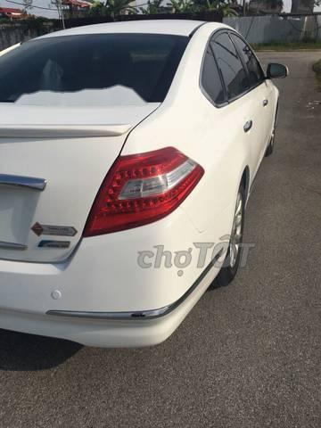 Nissan Teana 2010 - Bán Nissan Teana sản xuất 2010, màu trắng  