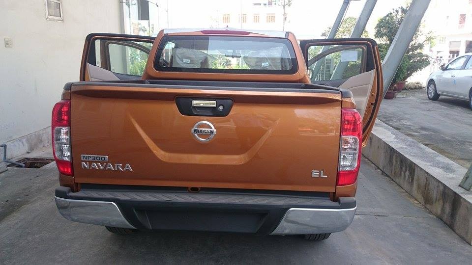 Nissan Navara EL 2018 - Cần bán Nissan EL 1 cầu số tự động đời 2018 mới 100%