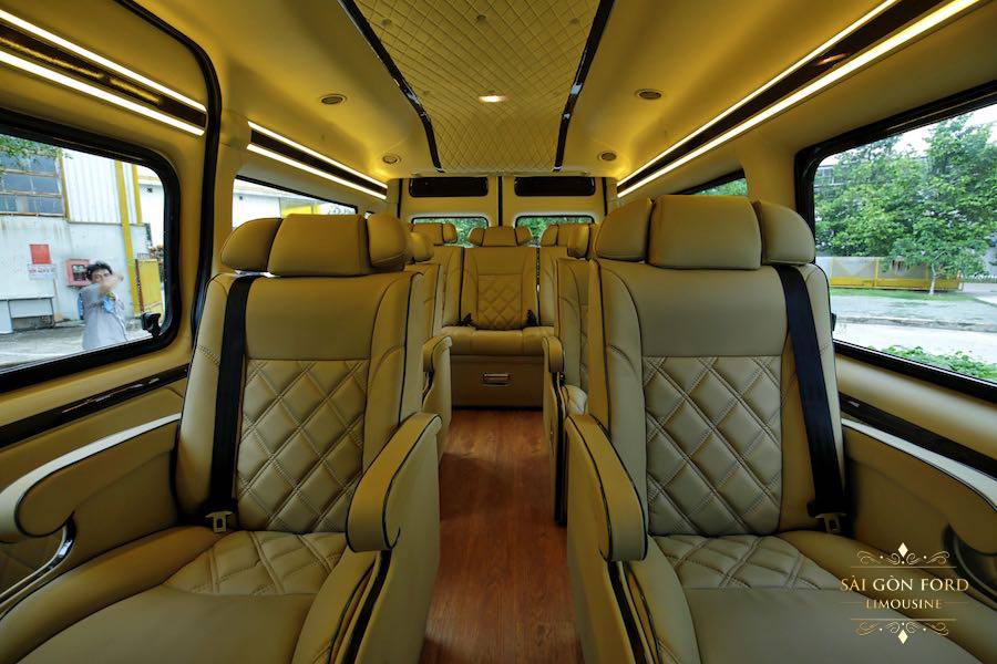 Ford Transit SVP 2018 2017 - Bán xe du lịch 16 chỗ Ford Transit 2018, phụ kiện: Sàn gỗ, bọc trần 5d, gập ghế,... LH: 0918889278