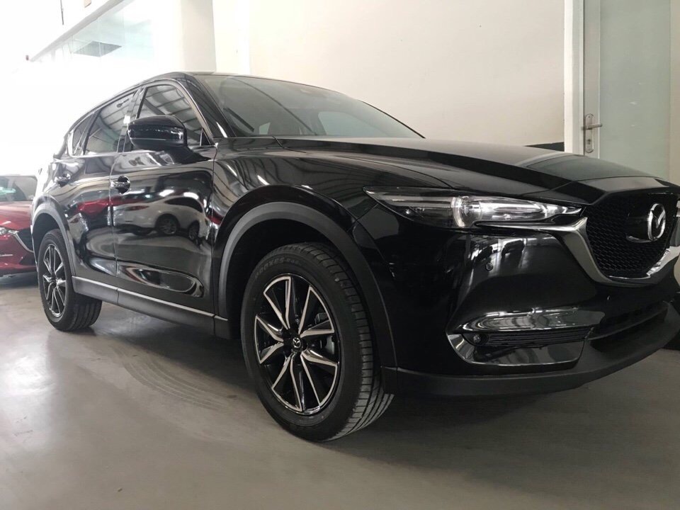 Mazda CX 5 2.5L AWD 2018 - Bán Mazda CX 5 2.5L AWD năm sản xuất 2018, màu đen, giá chỉ 899 triệu