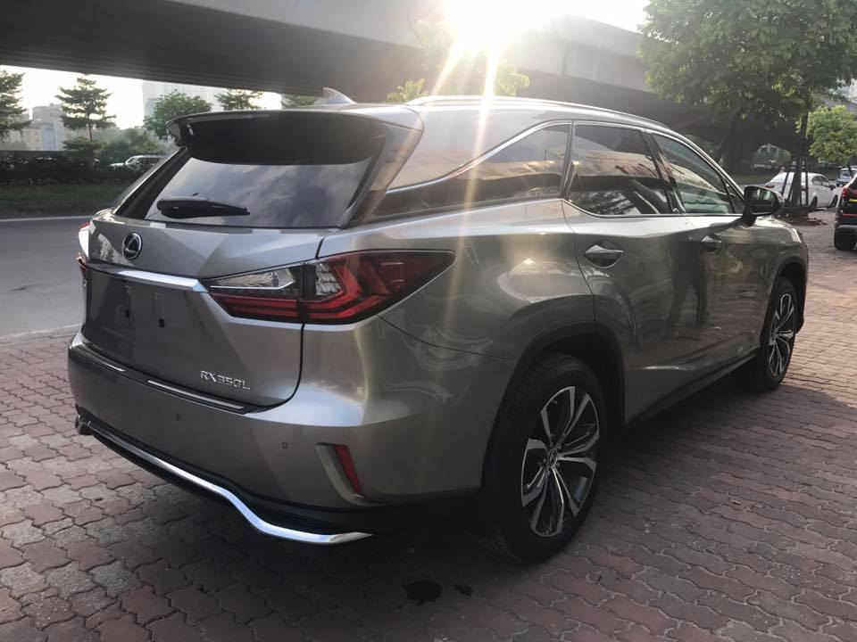 Lexus RX 350L 2018 - Bán Lexus RX 350L USA bản 07 chỗ siêu hiếm với màu kịch độc