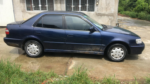 Toyota Corolla  1.6 MT  2000 - Xe Toyota Corolla 1.6 MT sản xuất năm 2000, màu xanh lam   