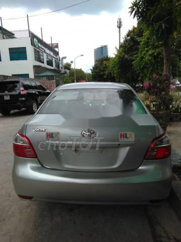 Toyota Vios 2010 - Bán Toyota Vios 2010, màu bạc, giá chỉ 258 triệu