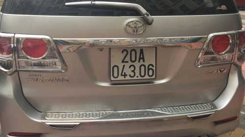 Toyota Fortuner   2.7 AT  2013 - Cần bán xe Toyota Fortuner 2.7 AT 2013, màu bạc như mới  