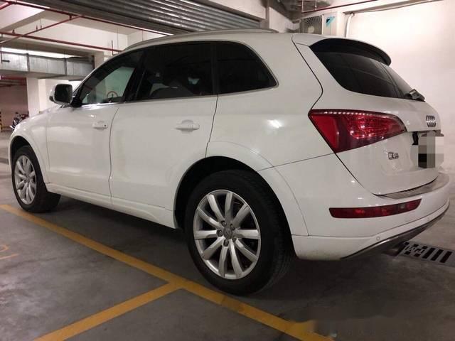 Audi Q5  2.0T  2009 - Cần bán lại xe Audi Q5 2.0T đời 2010, màu trắng, giá rẻ