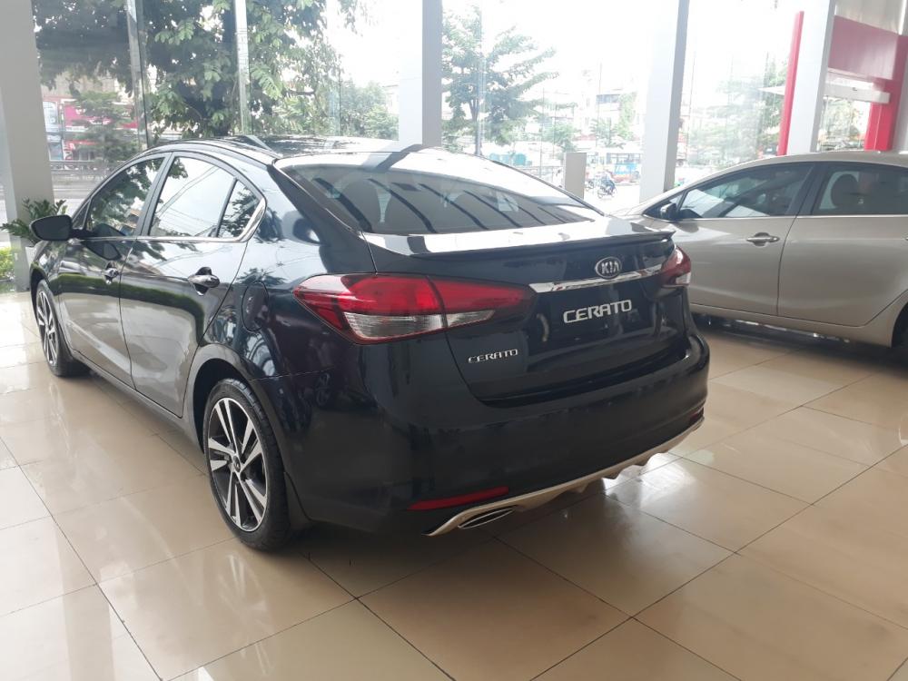 Kia Cerato 1.6 AT 2018 - Bán xe Kia Cerato 1.6 AT sản xuất năm 2018, giá 589 triệu, đủ màu, giao xe ngay, hỗ trợ trả góp 90%