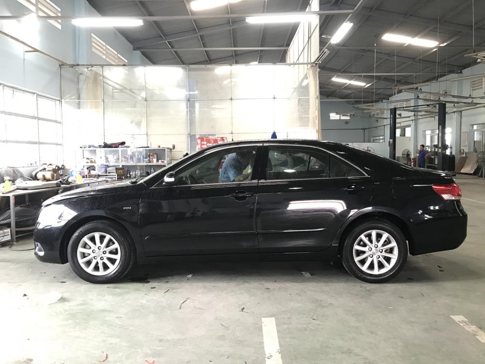 Toyota Camry 2.4G 2010 - Cần bán xe Toyota Camry sản xuất 2010 màu đen, giá tốt