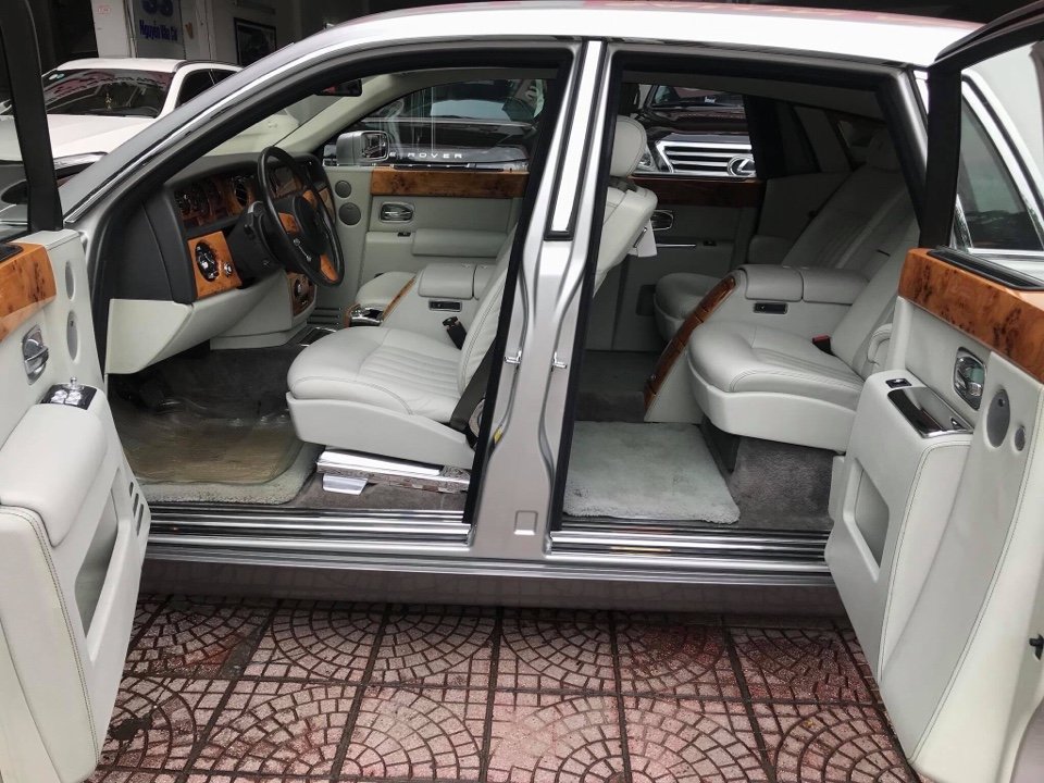 Rolls-Royce Phantom EWB 2007 - Cần bán Rolls-Royce Phantom EWB năm sản xuất 2007, màu bạc, nhập khẩu