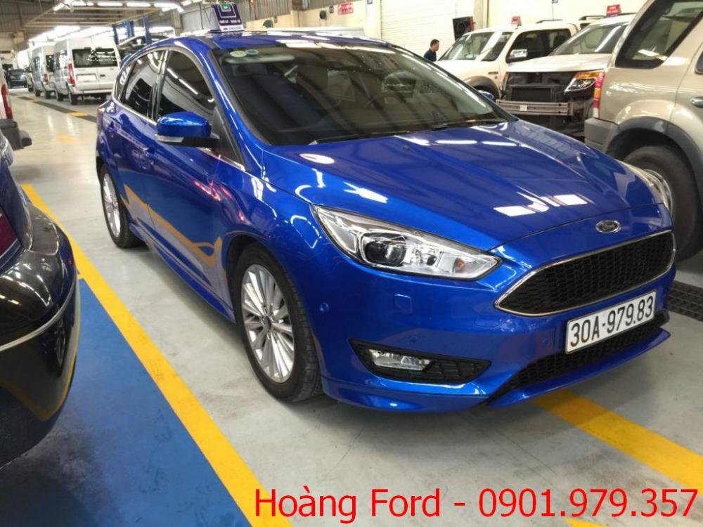 Ford Focus 2018 - Bán Ford Focus bản cao cấp màu xanh, giá tốt, liên hệ 0901.979.357 - Mr. Hoàng