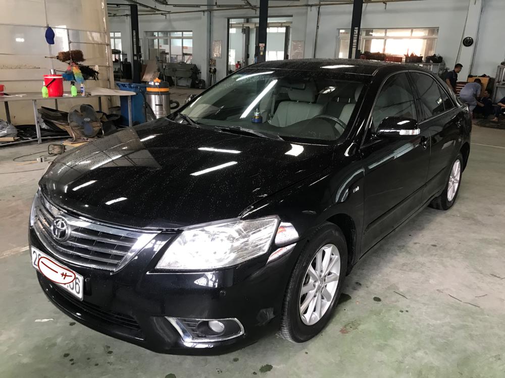 Toyota Camry 2.4G 2010 - Cần bán xe Toyota Camry sản xuất 2010 màu đen, giá tốt