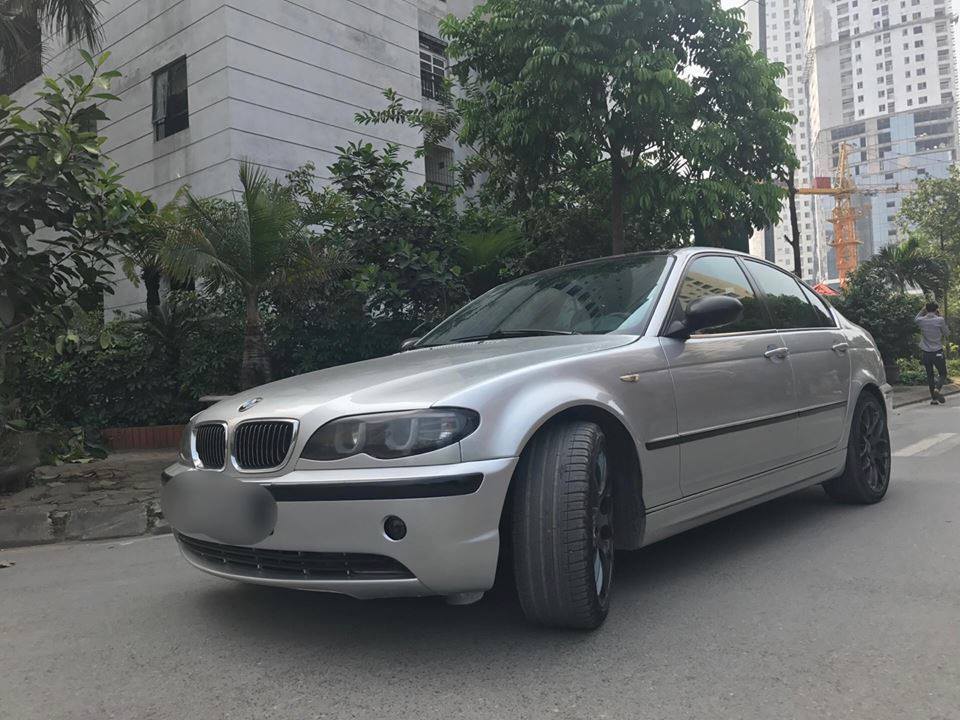 BMW 3 Series 318i 2005 - Cần bán xe BMW 318i đời 2005 màu xám bạc