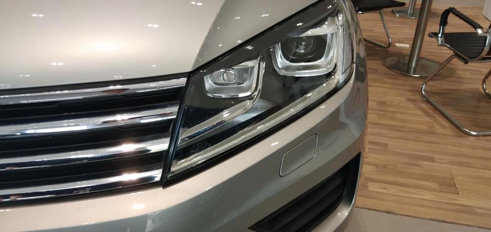 Volkswagen Touareg GP 2018 - Bán Volkswagen Touareg GP đời 2016, màu bạc, xe nhập khẩu, giá gốc 2 tỷ 499 giảm 300 triệu trong tháng 7