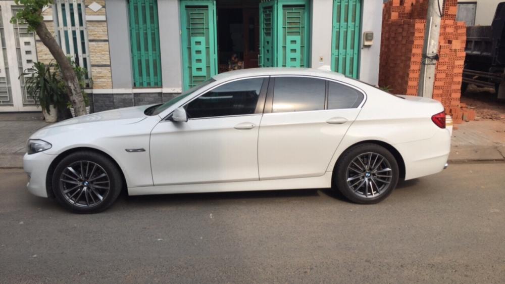 BMW 5 Series 528i 2010 - Bán xe BMW 528i năm 2010, màu trắng