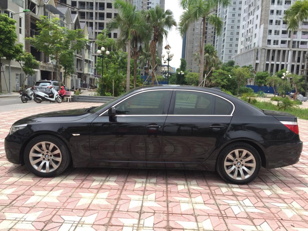 BMW 5 Series 530i 2007 - Bán xe BMW 5 Series 530i sản xuất 2007, màu đen, xe nhập