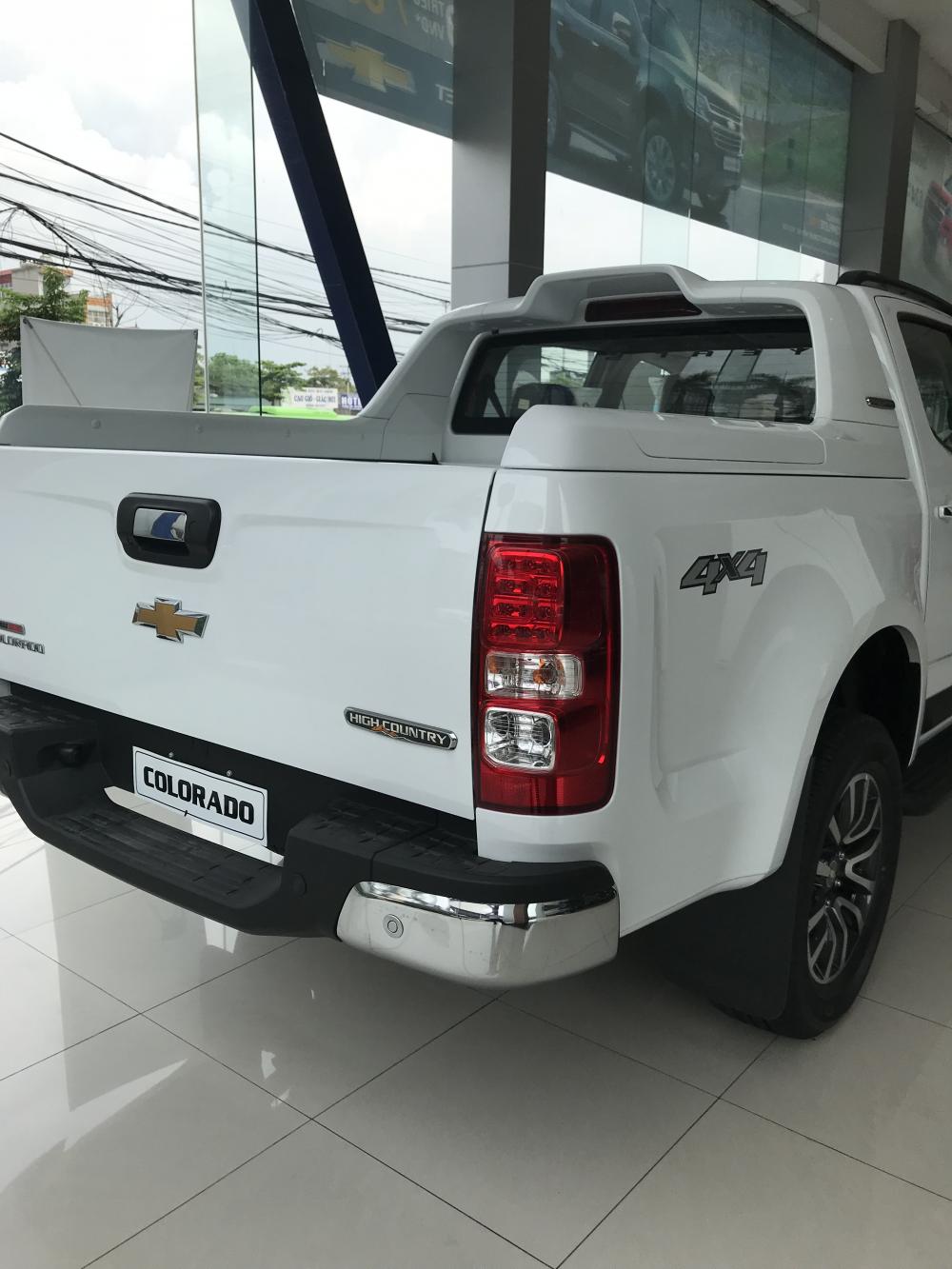 Chevrolet Colorado LTZ  2018 - Cần bán xe Chevrolet Colorado 2018, 2 cầu, số sàn, full option, sẵn xe giao ngay, hỗ trợ vay lãi suất thấp