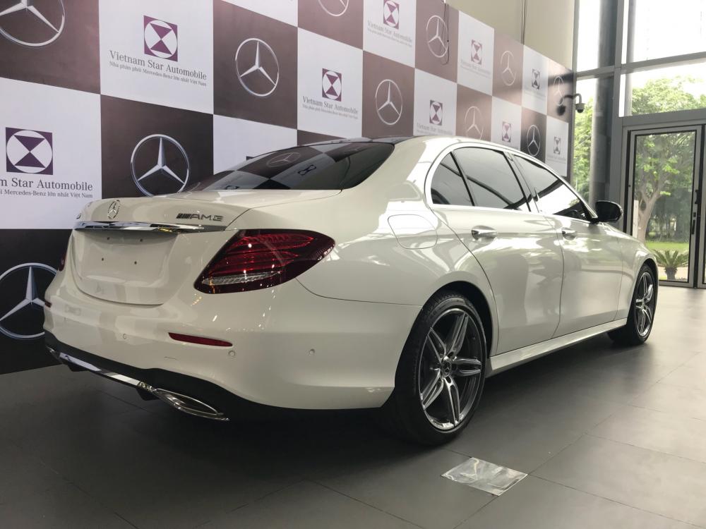 Mercedes-Benz E class E300 2019 - Mercedes-Benz E300 AMG New, Model 2020 - Giá bán tốt nhất hệ thống Mercedes, giao ngay, trả góp 80%