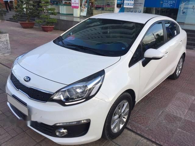 Kia Rio 2015 - Bán xe Kia Rio đời 2015, màu trắng, xe nhập Hàn Quốc