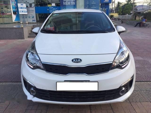 Kia Rio 2015 - Bán xe Kia Rio đời 2015, màu trắng, xe nhập Hàn Quốc