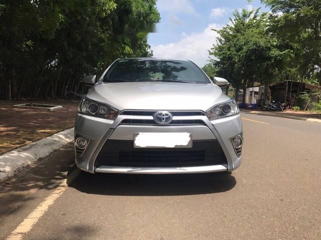 Toyota Yaris 2014 - Bán ô tô Toyota Yaris sản xuất năm 2014, màu bạc 