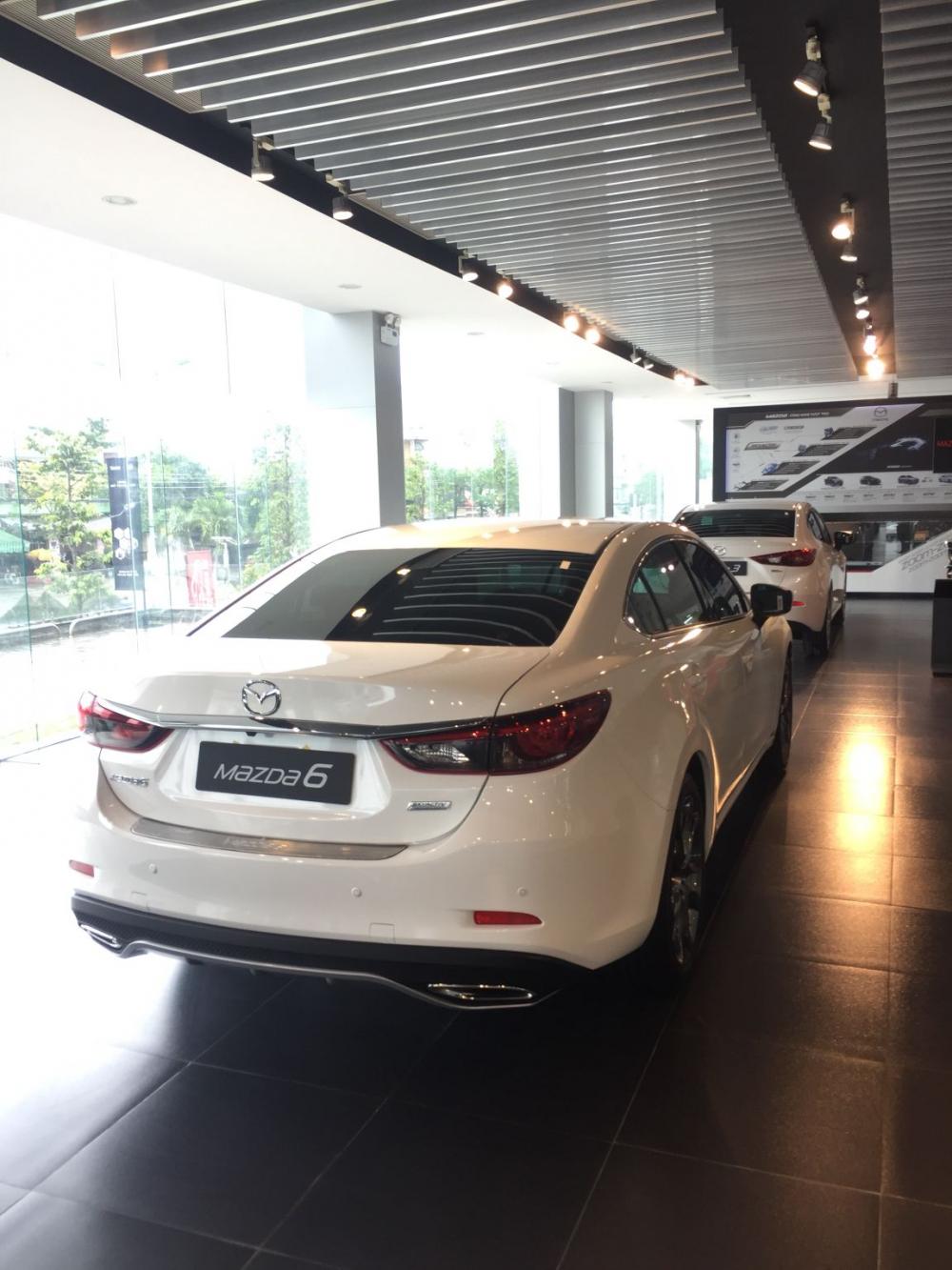 Mazda 6 2.0 Premium F/L 2018 - Nha Trang bán xe Mazda 6 2.0 PRE F/L đủ màu, giao ngay 0938.807.843