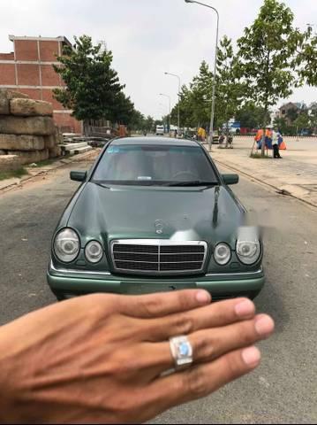 Mercedes-Benz E class   E230   1997 - Bán xe Mercedes E230 năm 1997 số sàn, giá tốt