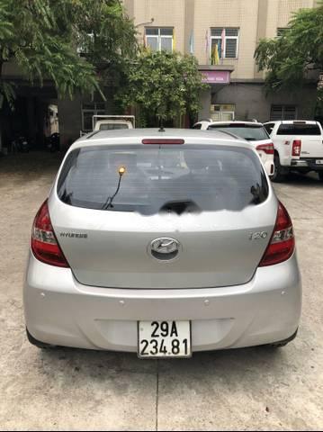 Hyundai i20 2011 - Bán Hyundai i20 sản xuất 2011, màu bạc số tự động