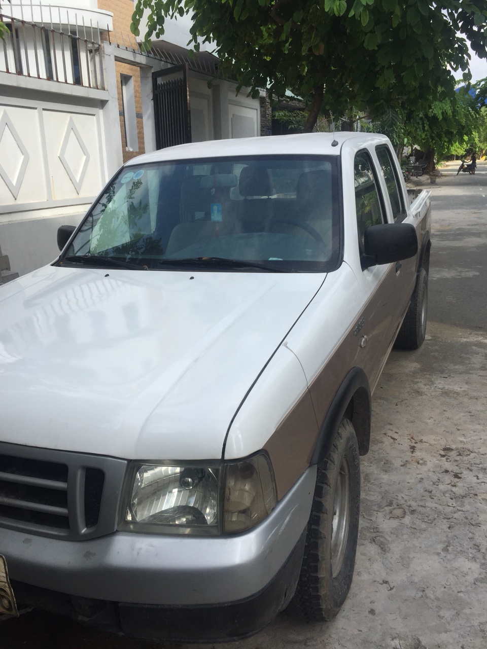 Ford Ranger LX 2005 - Cần bán Ford Ranger LX năm sản xuất 2005, hai màu số sàn 