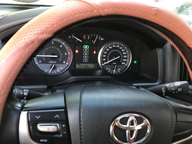 Toyota Land Cruiser  GXR 2016 - Bán xe Toyota Land Cruiser GXR máy dầu 2016, đăng ký 2017 tên Cty, xe siêu đẹp