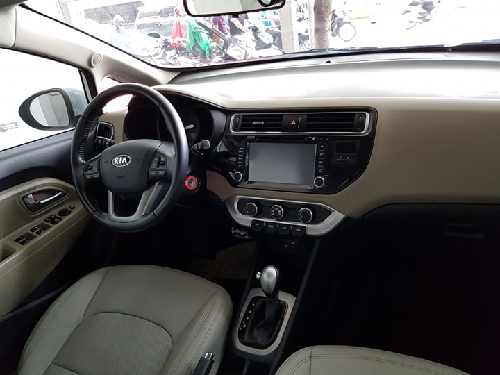 Kia Rio 1.4 AT 2015 - Cần bán xe Kia Rio 1.4 AT đời 2015, màu trắng, nhập khẩu chính hãng xe siêu lướt