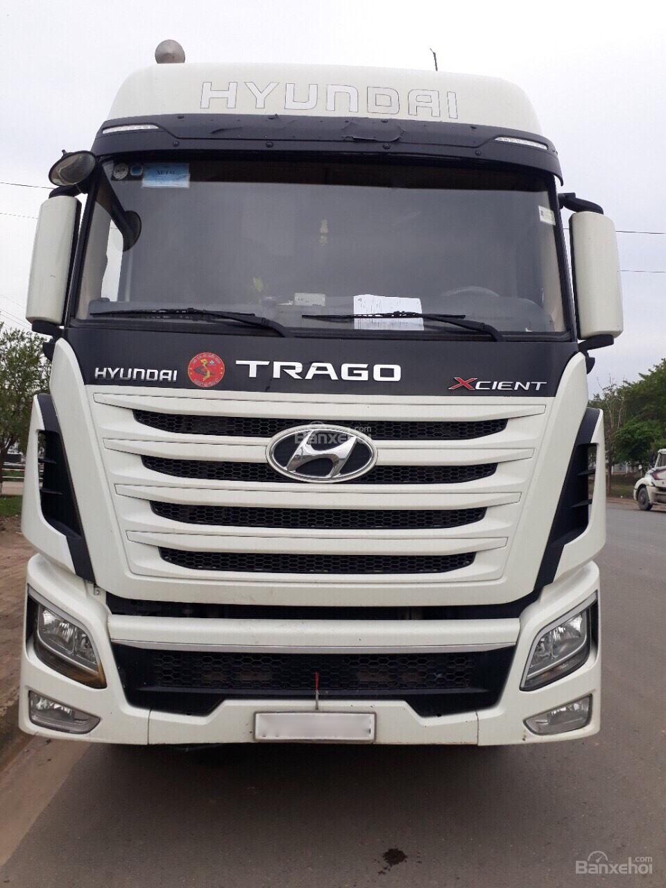 Hyundai Trago 2015 - Cần bán xe Hyundai Trago 2015 màu trắng, đã qua sử dụng