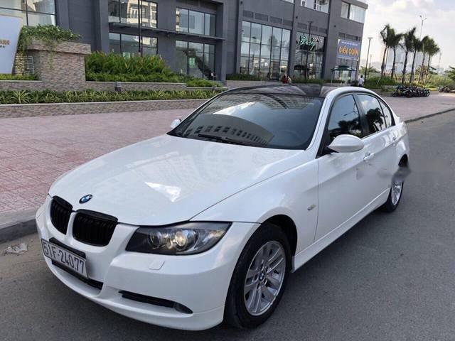 BMW 3 Series 320i 2008 - Cần bán gấp BMW 3 Series 320i đời 2008, màu trắng chính chủ