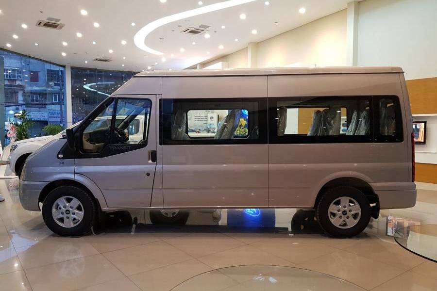 Ford Transit SVP 2018 - Bán Ford Transit SVP năm sản xuất 2018, màu bạc giá cực tốt hỗ trợ trả góp, thủ tục nhanh gọn