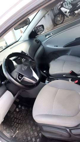 Hyundai Accent 2014 - Bán ô tô Hyundai Accent đời 2014, màu bạc, giá 475tr