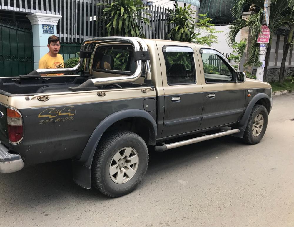 Ford Ranger XLT 2004 - Gia đình lên đời đổi xe Ford Ranger XLT 2004 dầu, 2 cầu, full chạy cực bốc