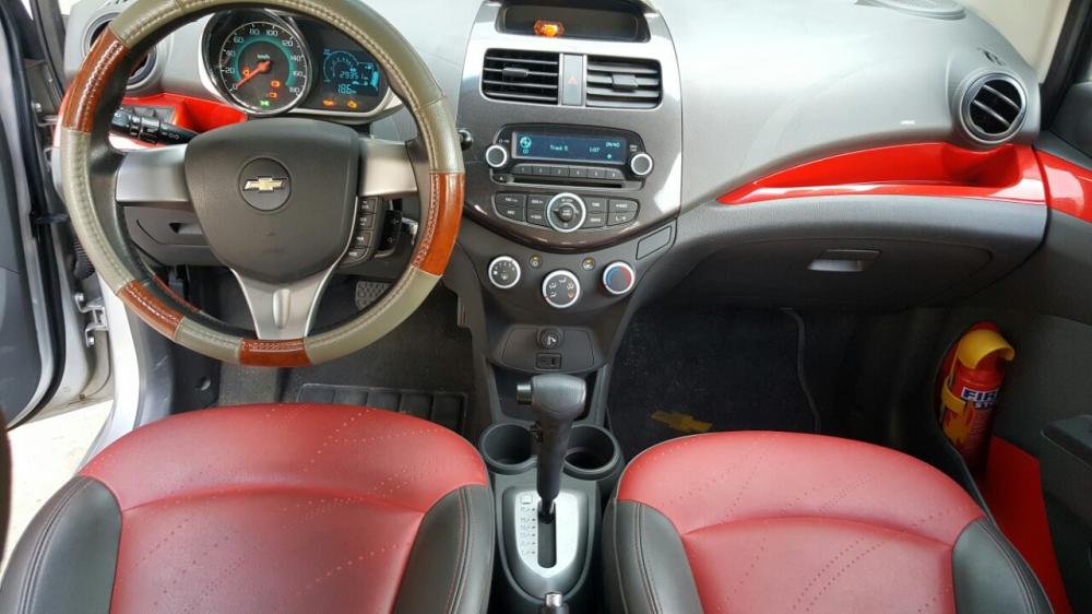 Chevrolet Spark 1.0 LTZ 2014 - Bán Chevrolet Spark LTZ 1.0AT màu bạc, số tự động sản xuất cuối 2014, biển Sài Gòn, 1 đời chủ chạy đúng 30.000km