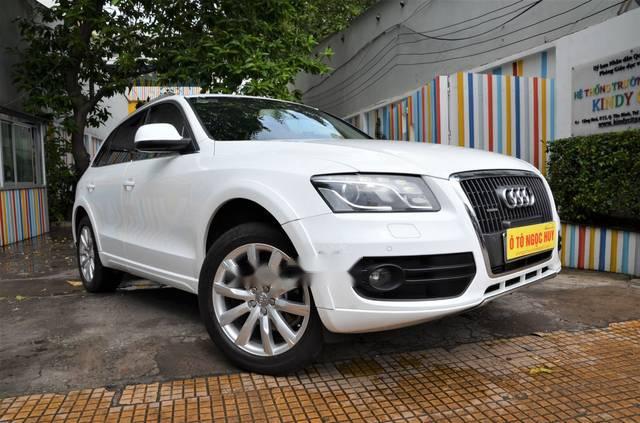 Audi Q5   2.0T   2009 - Cần bán Audi Q5 2.0T 2009, màu trắng số tự động