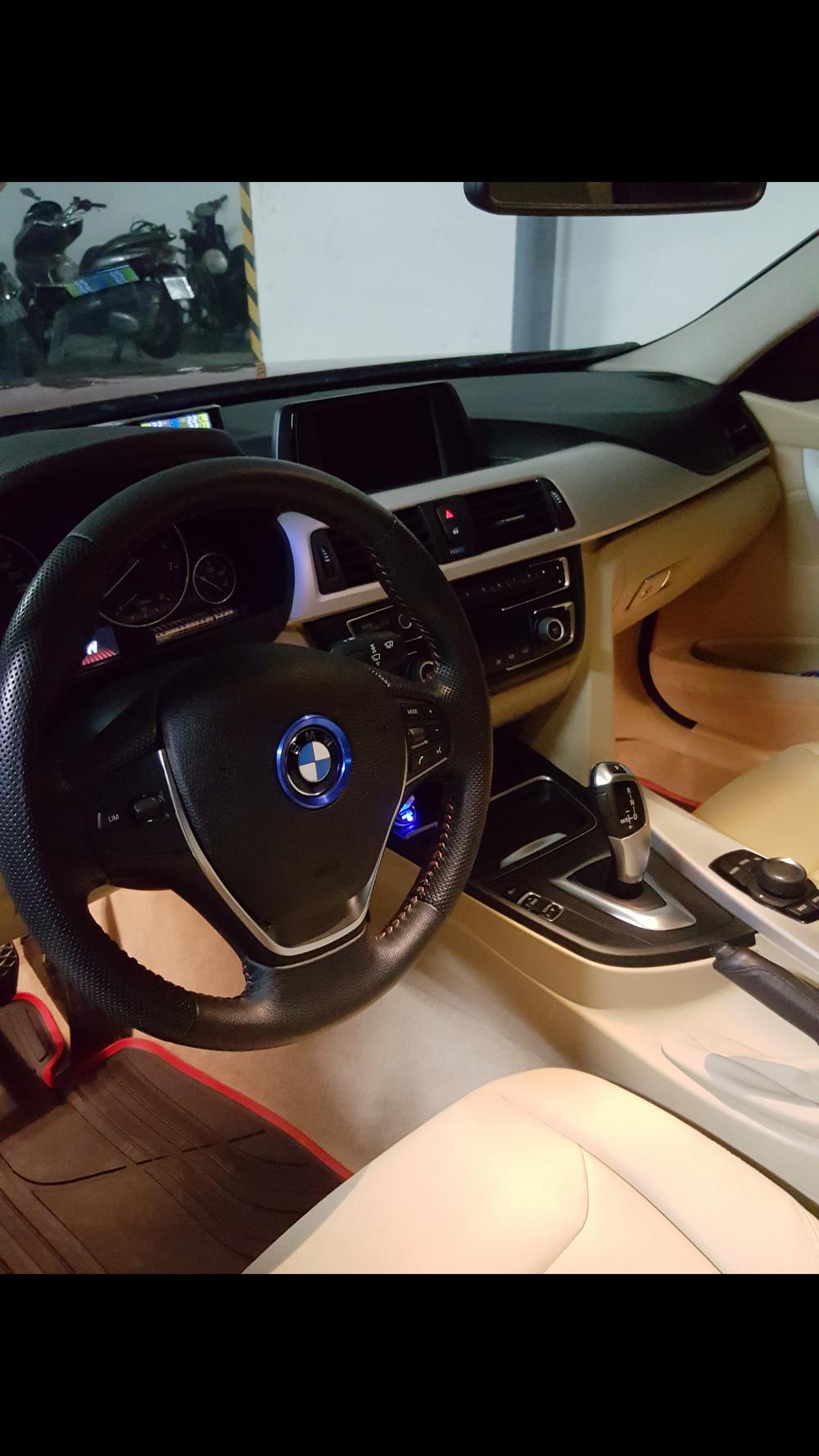 BMW 3 Series 320i  2015 - Bán BMW 3 Series 2015, màu đỏ, nhập khẩu