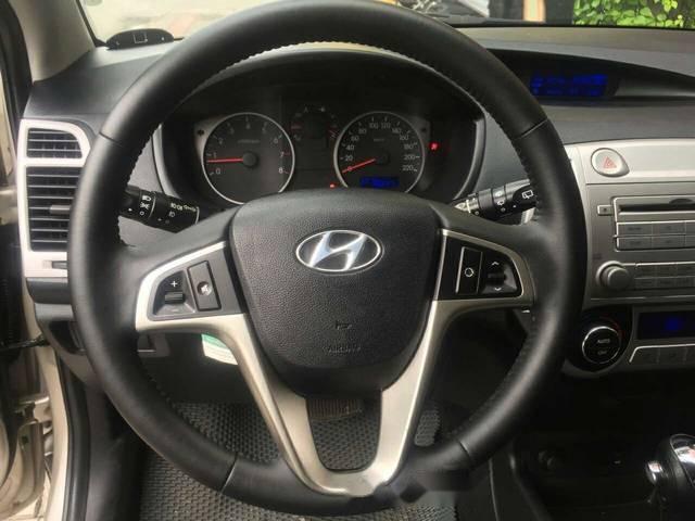 Hyundai i20 2011 - Bán xe Hyundai i20 đời 2011, màu bạc, giá chỉ 355 triệu