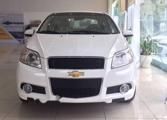 Chevrolet Aveo LT 2018 - Bán ô tô Chevrolet Aveo LT sản xuất 2018, màu trắng, giá 385tr