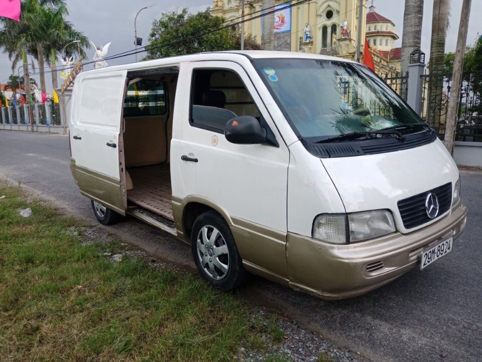 Mercedes-Benz MB MB100D 2004 - Bán ô tô Mercedes MB100D sản xuất năm 2004, màu trắng, nhập khẩu nguyên chiếc