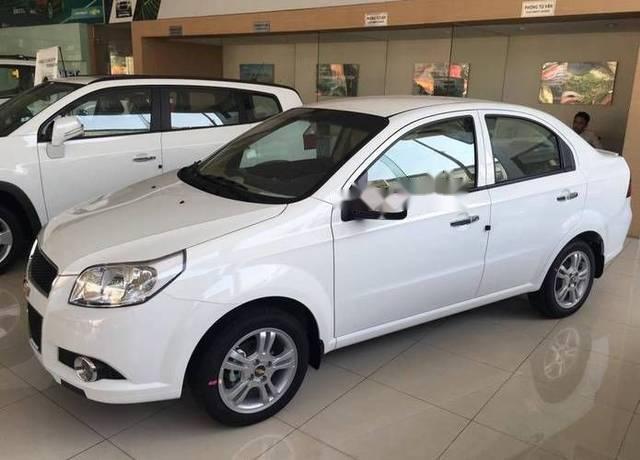 Chevrolet Aveo LT 2018 - Bán ô tô Chevrolet Aveo LT sản xuất 2018, màu trắng, giá 385tr