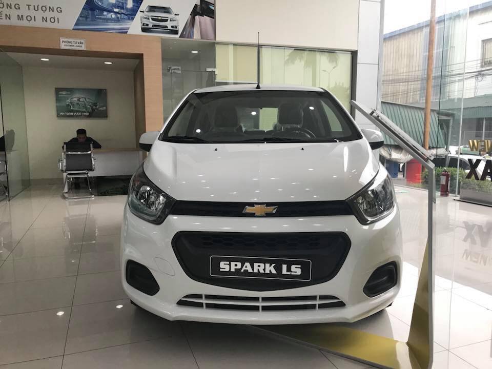 Chevrolet Spark LS 2018 - Bắc Kạn bán: Chevrolet Spark đời 2018, màu trắng, 5 chỗ, 80tr lăn bánh. Hỗ trợ vay trả góp lãi suất thấp