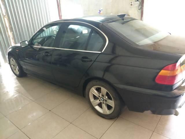 BMW 3 Series 318i 2004 - Cần bán xe BMW 3 Series 318i sản xuất 2004, màu đen 
