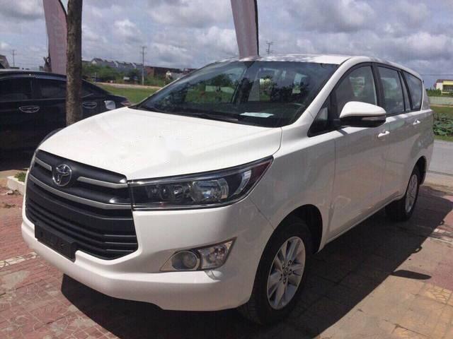 Toyota Innova 2018 - Bán ô tô Toyota Innova đời 2018, màu trắng, giá chỉ 743 triệu